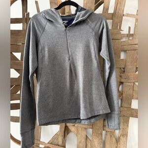 Brooks Women’s Notch Thermal 1/4 Zip Hoody. Excellent Condition. Medium.